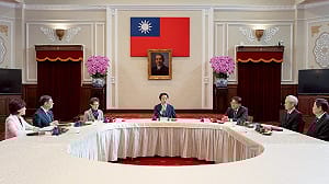 國政茶敘談財劃法、公教年金改革！賴清德：應在合憲基礎下進行