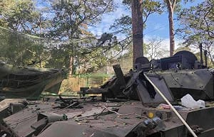 中國VT-4坦克首度被炸毀! 泰柬衝突中砲管「沒了」 挨譏有「炸膛隱患」