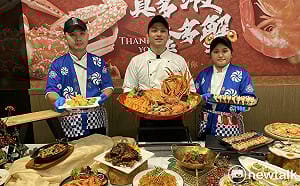 感謝季大玩諧音梗 星饗道「真多蝦、金多蟹」一路感謝到過新年