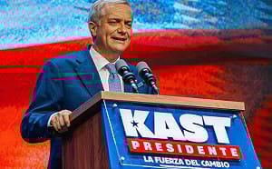 智利極右派候選人卡斯特當選總統！主張建邊境圍牆、驅逐非法移民