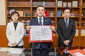 藍白狂罵政院不副署是獨裁！律師：轉移不敢倒閣的心虛