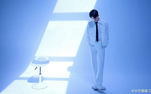 于朦朧簽約新經紀公司「深藍影業」？網驚：換來換去都在同一個資本下