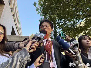 鏡週刊指涉貪遭偵辦　黃國昌反轟編故事、司法公信力倒地不起 