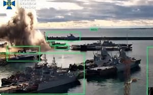 (影) 全球首例 無人艇擊沉潛艇! 俄黑海潛艦遭重擊「口徑」發射平台剩2艘