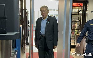 柯文哲京華城案答辯  談父親過世哽咽、引《平凡的邪惡》嗆檢察官