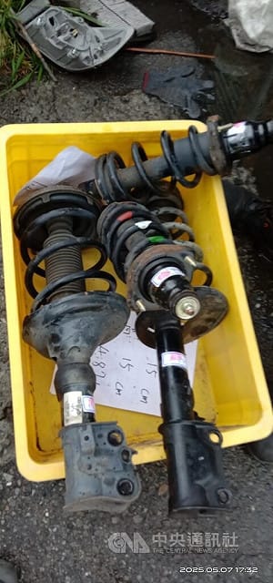 竊汽車避震器插鐵軌　台中男一審遭判2年徒刑