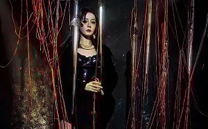 迪麗熱巴驚現「獻祭紅線」照？李大宇揭驚悚巧合：恐成于朦朧翻版