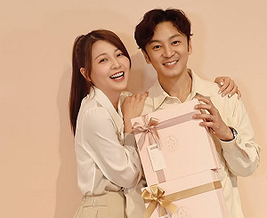 謝京穎嫁書偉2年「宣布懷雙胞胎」！曬超音波照甜喊：最甜蜜的聖誕禮物