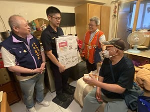 「老人每月可領8千補助」？新北社會局澄清：AI影片宣傳假消息！