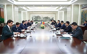 烏、中高層罕見接觸 同時歐盟拍板千億無息貸款援烏