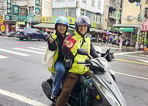 不跑行程跑民意    薛兆基三進左營莒光市場有亮點