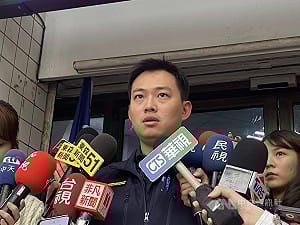 追捕張文遭質疑無配槍　警所長：2警剛下班仍馳援