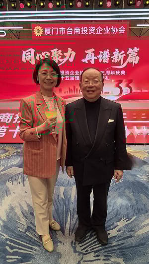 翁曉玲赴中與「1大咖」合照   他驚：國民黨內部應暗潮洶湧 