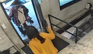 環島男疑背武士刀經九份引關注　雖未開鋒仍將送辦