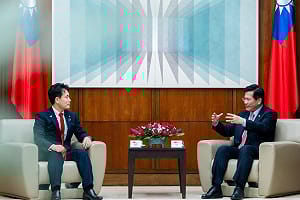 日議員妻曾被迫登載「中國台灣」 林佳龍感謝修法：台灣就是台灣