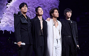 五月天阿信上海開唱「從舞台跌落」！本人親曝現狀：醫院檢查一切平安