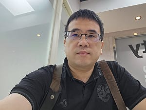 警所長哽咽「不是殉職才值得尊敬」石明謹：裝備不全就不該去現場 去了沒用又危險