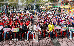 義民廟前舉辦「客家大團結」活動  大老社團齊聲表態挺邱議瑩 