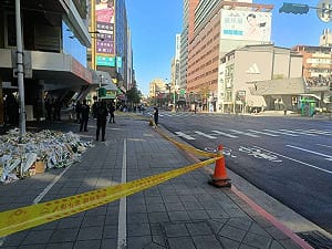 北捷隨機砍人案張文父母下跪道歉！律師：匯錢不等於資助犯罪  別再追殺了