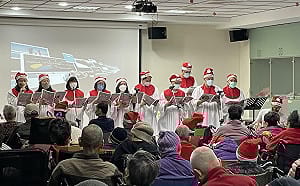 豐邑聖誕傳愛穿越社區   送暖到醫院、護理之家