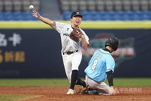 台日高中棒球賽首戰破4千人觀賽 北海道聯隊勝羅工