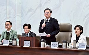 停砍公務人員年改案  行政院：副署不執行並聲請釋憲