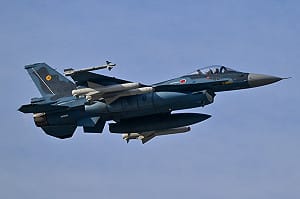 回應中國艦船擴張  日本最新演習出動16架F-2掛載64枚反艦飛彈威懾