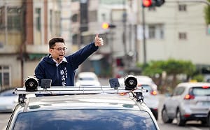 市場、車隊雙線出擊　賴瑞隆與北高雄基層搏感情