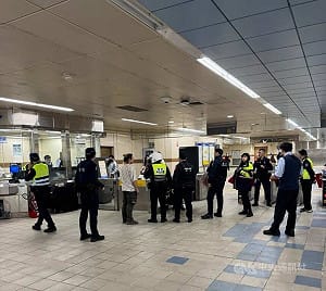 醉男北捷大直站內吼叫遭制止  北市警帶回送辦