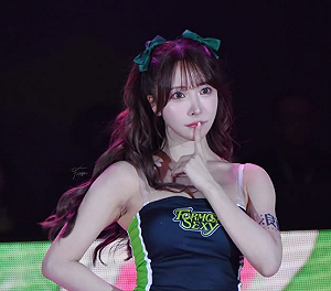 三上悠亞啦啦隊首秀掀轟動！夢想家主場「連2天滿場」