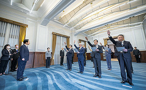 賴總統主持新任政務人員及駐外大使宣誓典禮