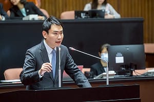 共軍突襲宣布軍演！陳冠廷：以「正義使命」為名恫嚇  既不正義也毫無正當性