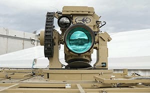 全球第一套戰門部署高功率雷射攔截系統  以色列「鐵梁」正式交付