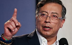 哥倫比亞總統證實美軍空襲委內瑞拉馬拉開波 目標為 ELN 毒品設施