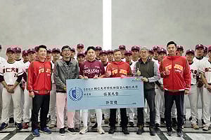 桃猿許賀捷回饋母校輔大　勉學弟莫忘背後支持力量