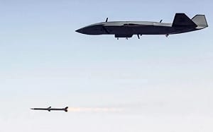 澳「幽靈蝙蝠」成功射AIM-120空空導彈! 專家 : 開啟無人僚機協同作戰新時代