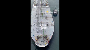 (影) 北約「波羅的海哨兵」才上線! 5海纜立刻被切 芬蘭扣船查俄「影子艦隊」