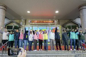 屏東市公所元旦「保溫瓶之亂」！活動規劃遭質疑、害鄉親被當刁民