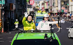 啟動「市民最大咖」運動    林岱樺車隊誓師踏遍高雄千街萬巷   