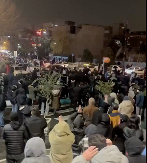 （影）哈梅內伊逃亡計畫曝光! 馬杜洛被美抓＋國內暴亂 傳他想流亡到「這國」....