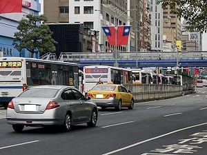 不滿拆公館圓環！台大生舉蔣萬安「黑白照」遭送辦 北檢處分不起訴