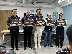 批政府賴帳警消退休金　黃國昌提團體訴訟、酸賴下鄉面對警消 