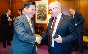 歐洲議會議員團赴金門隔海眺望 林佳龍：親身體會「台灣站在民主最前線」