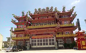 飛官辛柏毅失聯！ 消息傳回家澎湖   親友急赴天后宮祈求媽祖庇佑 