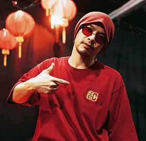 甩謝侑芯命案陰霾！黃明志復工「新歌點閱率創紀錄」