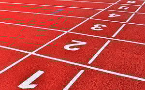 男童遭罰跑操場100圈「下肢拉傷」！代課師竟辯稱「開玩笑」