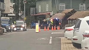 台東原鄉部落大陣仗酒駕臨檢！網轟：快過年衝業績