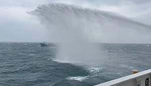 網傳中國籍漁船越界捕撈  海巡署證實：曾射水砲強制驅離9艘