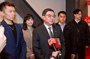 傳藍黨團擬選擇性審總預算  卓揆：「挑三揀四」 絕不是正常國家國會審預算的態度