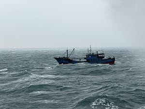 中國漁船6日越界現蹤台中港外海　海巡強制驅離